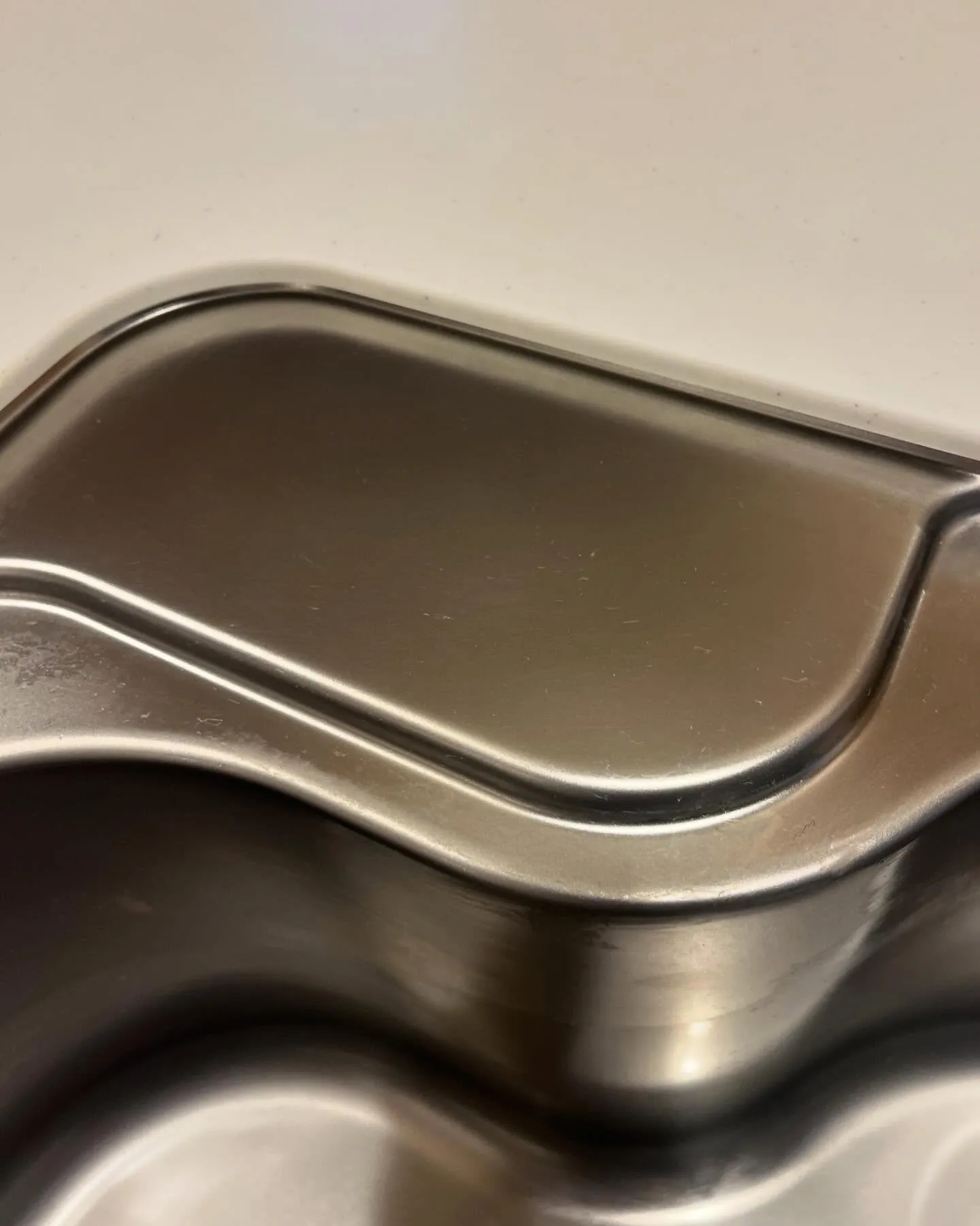 擦らずに落とす水垢！